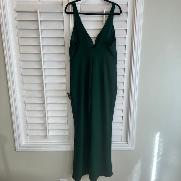 Lulu’s Instant Icon Dark‎ Green V-Neck Sleeveless Jumpsuit Size XL - Picture 3 of 10
